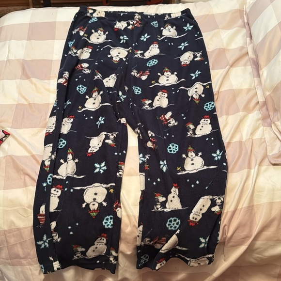 Women’s Snoopy Winter Pajamas - Picture 5 of 6